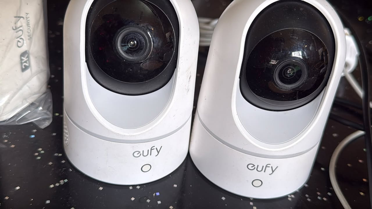 السلام عليكم كامرات انكر داخليه نظافه 100 رام خارجي فول دقه القطعه 20 الف بغداد وزيريه ***********
