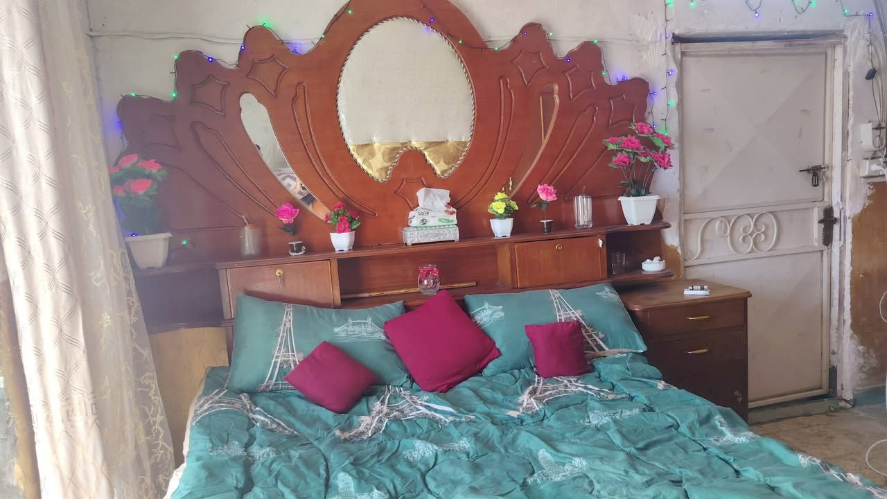 غرفة اخشاب مستعملة خشب ثگيل سعر 750 وبيه مجال 
*********** وبي واتساب 
رشيديه مجمع السكني سد بادوش
