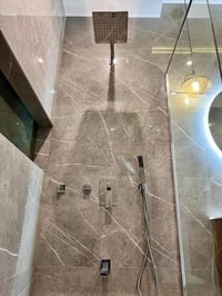 كادر سيراميك • جدران • بغداد