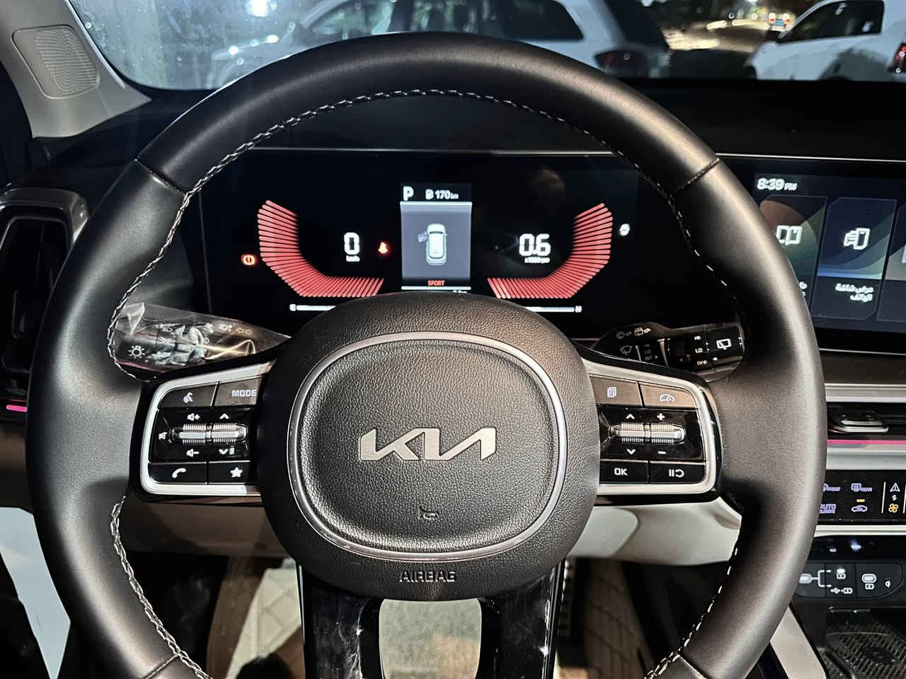 سلام عليكم سورنتو 2024 للبيع سيارة وارد خليجي 4 سلندر 2500 ماشية 19 الف 7 راكب سيارة كلين تايتل حساس امامي خلفي + تشغيل عن بعد + شحن لاسلكي السعر 275 وبيها مجال للشراي *********** موجود واتساب 🤍
