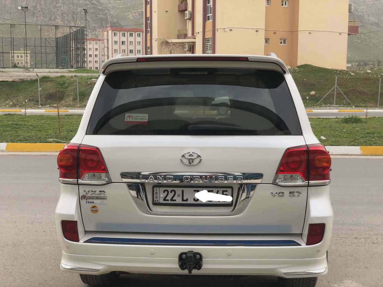 تویۆتا لاندگرۆز  2015  
vxr 5,7  مەکینە
180, 000 km ڕۆیشتن
مواصفات لێگزس✔
8 پستن ➡
گێڕومەکینەوکارەبایی بەشەرتە ➯
بێ بۆیاخ بێ لێدران،شوخت وقۆپی نیە ➯
تەنها دەعامی لەسەرشوخت بۆیاخە،➯
نمونە لەجوانی وخاوێنی،شریکەی جیهان. ➡
*********** ڤایبر،واتساپ
شوێن ڕانیە
تکایە بۆزانیاری زیاتر تێل بکەن بۆخاوەنی ژمارەکەی دانراوە ➯ رانية, السليمانية
