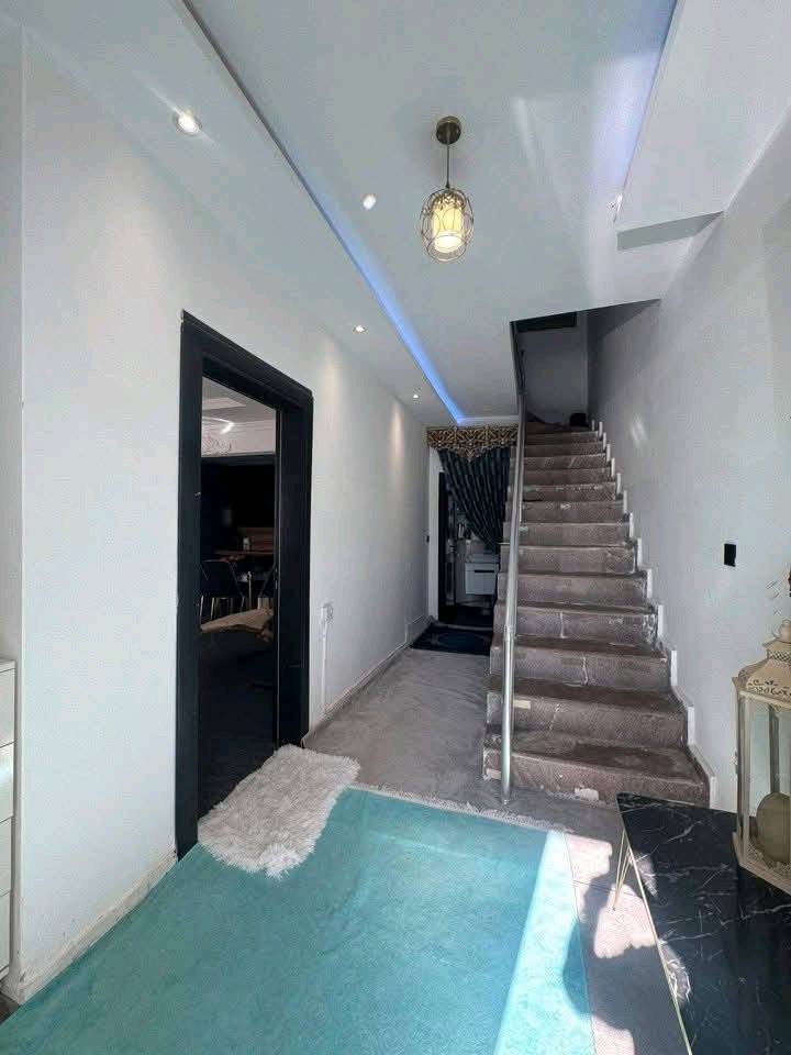 اربيل مجمع اوزال ستي 
مساحه 172م
3غرف نوم 
استقبال مطبخ مجموعة صحيات 