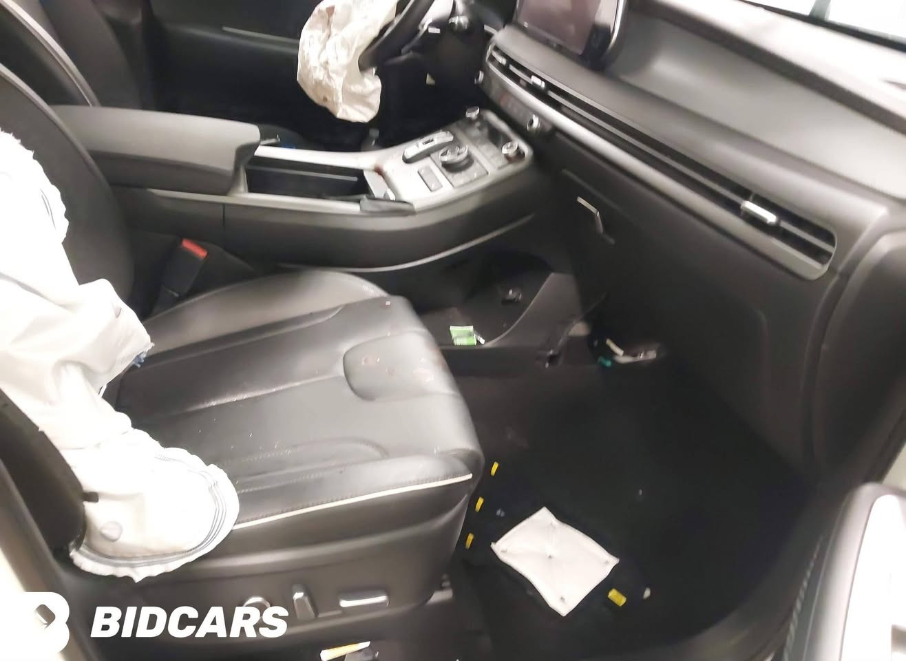 رمضان كريم
هيونداي باليسيد  بيها حادث بسيط في الوقت الحاضر. 
وارد امريكي موديل 2023 
بدون رقم .
بدون تصليح 
مكمرك كامل 
السعر 21000$
***********
العنوان بصرة
