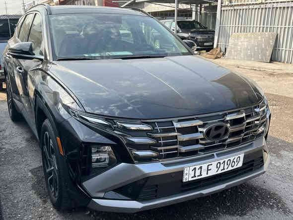 السلام عليكم….
🔹توسان وارد امريكي 
🔶موديل 2025
🔹ماشية:4 الاف بعدها زيرو
🔶مكينة 2500 
🔴مواصفات اعلى صنف شنو شي بالك بيها ( بانوراما،داتا شو ،كشنات امامي وخلفي تدفئة تبريد،٥ كامرات ، كيجات ديجتال، كير ماوس وره الستيرن، صندوك كهرباء، حساسات + رادارات امامي وخلفي وجانبي ، تشغيل عن بعد ، تتقدم وتترجع عن طريق البصمه، ، هزازات بالكشنات والستيرن ويه الحساسات تنهز من ترجع او تتجاوز الخطوط مال شارع، اوتو بارك، شحن لاسلكي ، خزن ميموري كشنات ، كاربلي بلوتوث ، داخل ٢٤ لون وبعد كلش هواي بيها مواصفات …..)

🔺السيارة : بيها صبغ جاملغ خلفي وباب خلفي يمين ( بجم كبس ولا برغي مفتوح غير الباب وجاملغ خلفي ووماشيه بعدها ٤ الاف 

🔸ترقيم جديد البارحة ترقمت بأسمي تحويل مباشر 

✖️مكان السيارة : بغداد 

💲السعر :24,500$ وبيها مجال للشراي 

✔️شراي اتصل رصيد او واتساب وتدلل ماسنجر ميشتغل 
***********
