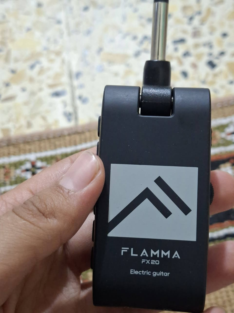 فلاما FX20 جديد بكارتونته، هيدفون أمب ومحاكي مؤثرات ذكي للجيتار الكهربائي (بها 52 أمب و24 مؤثر وتشتغل عالتطبيق بالبلوتوث).
فلاما FX20 جديد بكارتونته، هيدفون أمب ومحاكي مؤثرات ذكي للجيتار الكهربائي (بها 52 أمب و24 مؤثر وتشتغل عالتطبيق بالبلوتوث).
السعر: 45 ألف وبيها مجال للشراي. للمهتمين تفاصيل أكثر ع الخاص.


**إذا كنت صاحب هذا الإعلان وتريد حذفه لأي سبب، رجاءا أرسل رسالة إلى الدعم الفني**