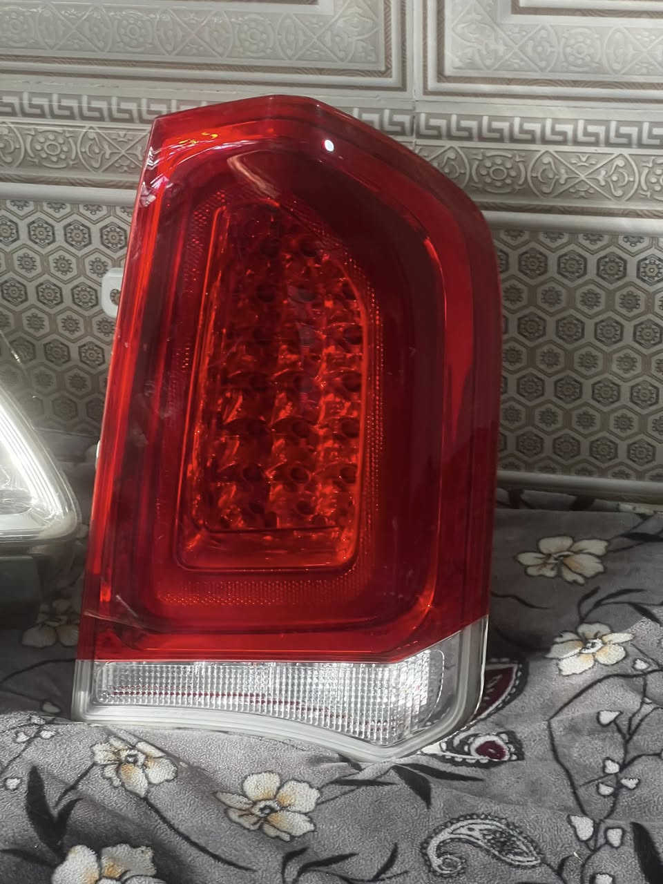 مازده اوباما صفحه الصدر اصليه مال كصه السعر ١٥٠ الف
بك لايت اوباما صفحه الصدر اصلي ١٥٠ الف
***********
