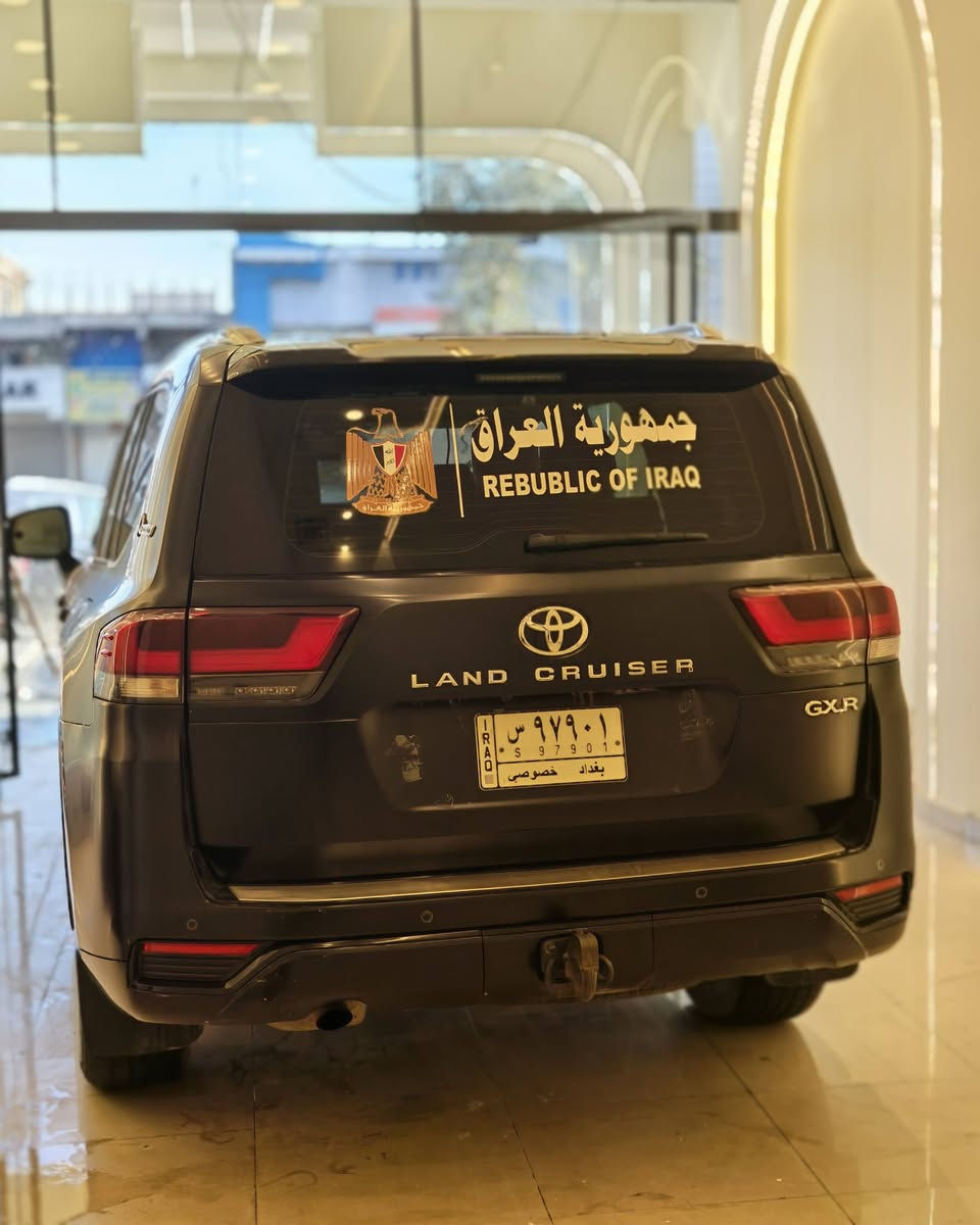 السلام عليكم حياكم الله لاندكروزر 2022 GXR محرك 4000الاف 6سلندر تنفس طبيعي بدون تيربو  ساز تطبيق ام ٣ شاشات  
مغلفه بلاك مات اسود طافي 
ماشيه 107 الف كيلو متر 
مكفوله  من ضربه بجم وخلف  كلشي مابيه  عده الي بل فيديو موضح وكلهن صايره بل بي بي اف
السعر 60الف دولار 6شدات وبيه مجال جدا جدا بسيط حك الجيه اخوان مااقفل سعر على  تليفون. 
مكان بغداد شارع فلسطين للاستفسار ***********
