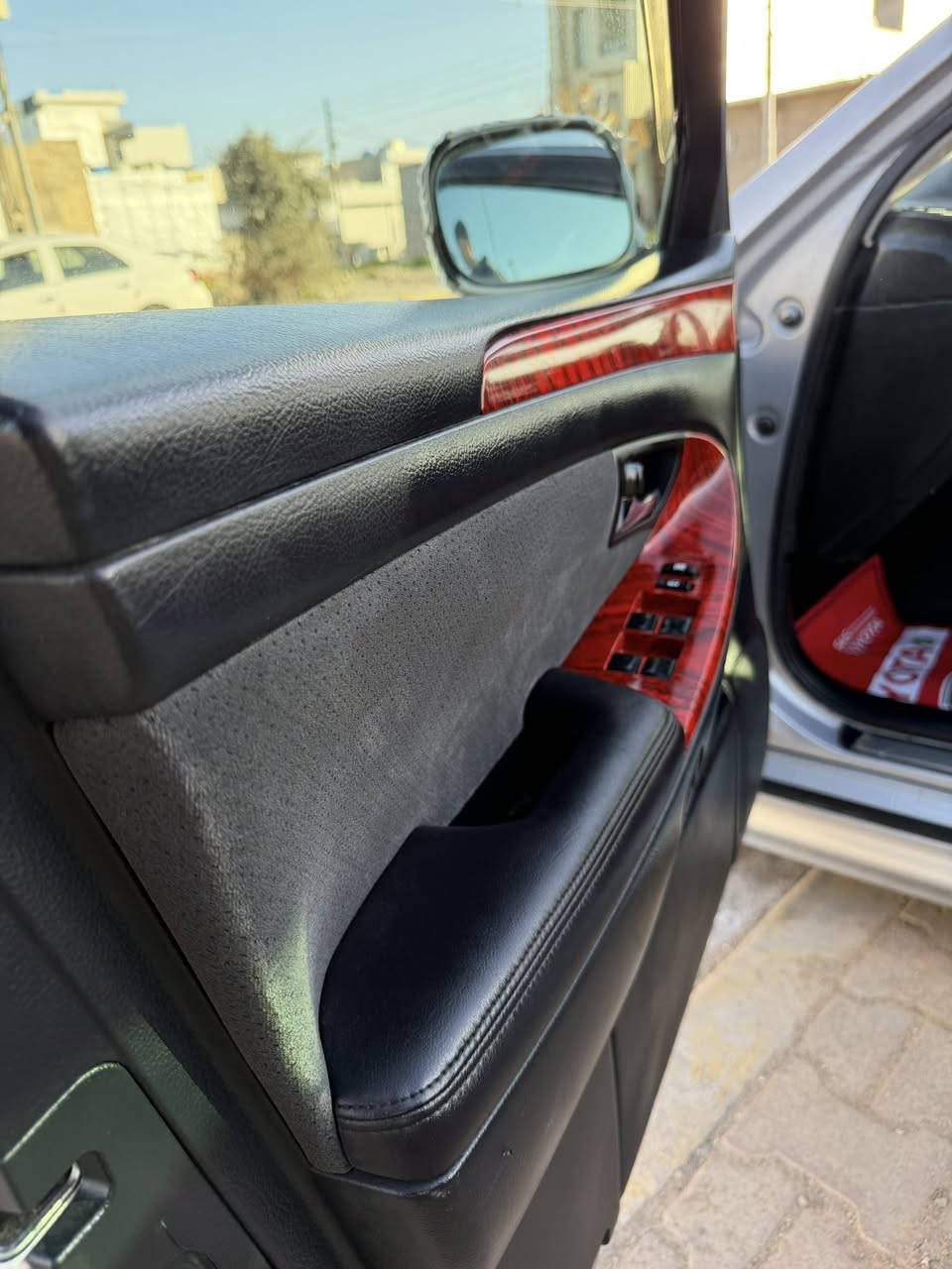 48 $ قفل قفل تۆیۆتا کراون 2005  براوە 180 کامل بەرمەجەو تەرتیبات شوشەیی تاقانەی هەموو عێراق
ویلی مایباخ 
سێ دووگمە
ناو رەش 
ساج سور
سوکان حەیزەران
لایت ناوچەی کوێر 
زۆر مواسەفاتی تر 
 سەیارەکە هی ماڵە هی مەعرەز نییە کامل کامل مسرفە برێکی بەستراوە دەعامی بۆ دەعامی بەشەرت
قرچو دەعمو لیدراوی کەڤەر گۆراو بەشەرتی یەک هەفتە
سەقفو حیزام بەشەرت سێ پارجەی بۆیاخە سەیارەکە
چرکەی تیا نییە هەموو گیانی دینار مەسرەفی تیا نییە رۆنی تازە گۆراوە
ئەگەر مشتەریت پەیوەندی بکە 
سعری تەنها 48 $  قفل قفل قفل
***********
