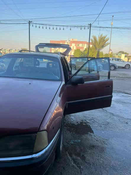 السلام عليكم اوبل اوميكا ستيشن حجم 2000  لون ماروني رقم بغداد الإنكليزي بسمي تحويل ثاني يوم.  سياره خير من يم الله سياره حلوه  ونضيفه تخم تاير جدد السعر 38 وبيها مجال واني خادم العنوان بغداد مدينة الصدر رقم ***********
