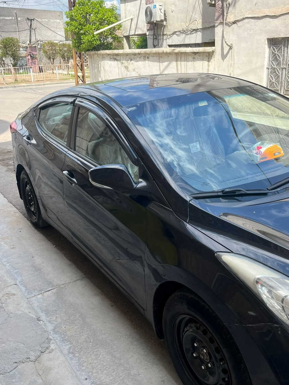 النترا 2012 خليجي مكينه1800 دوش جاهزه مابيهه اي نقص بيهه صبغ ب جنطه شبرين والباب الأيمن شبرين فول فتحه وتحكم سونارها مرفق ب صور السعر 93 الرقم ***********
