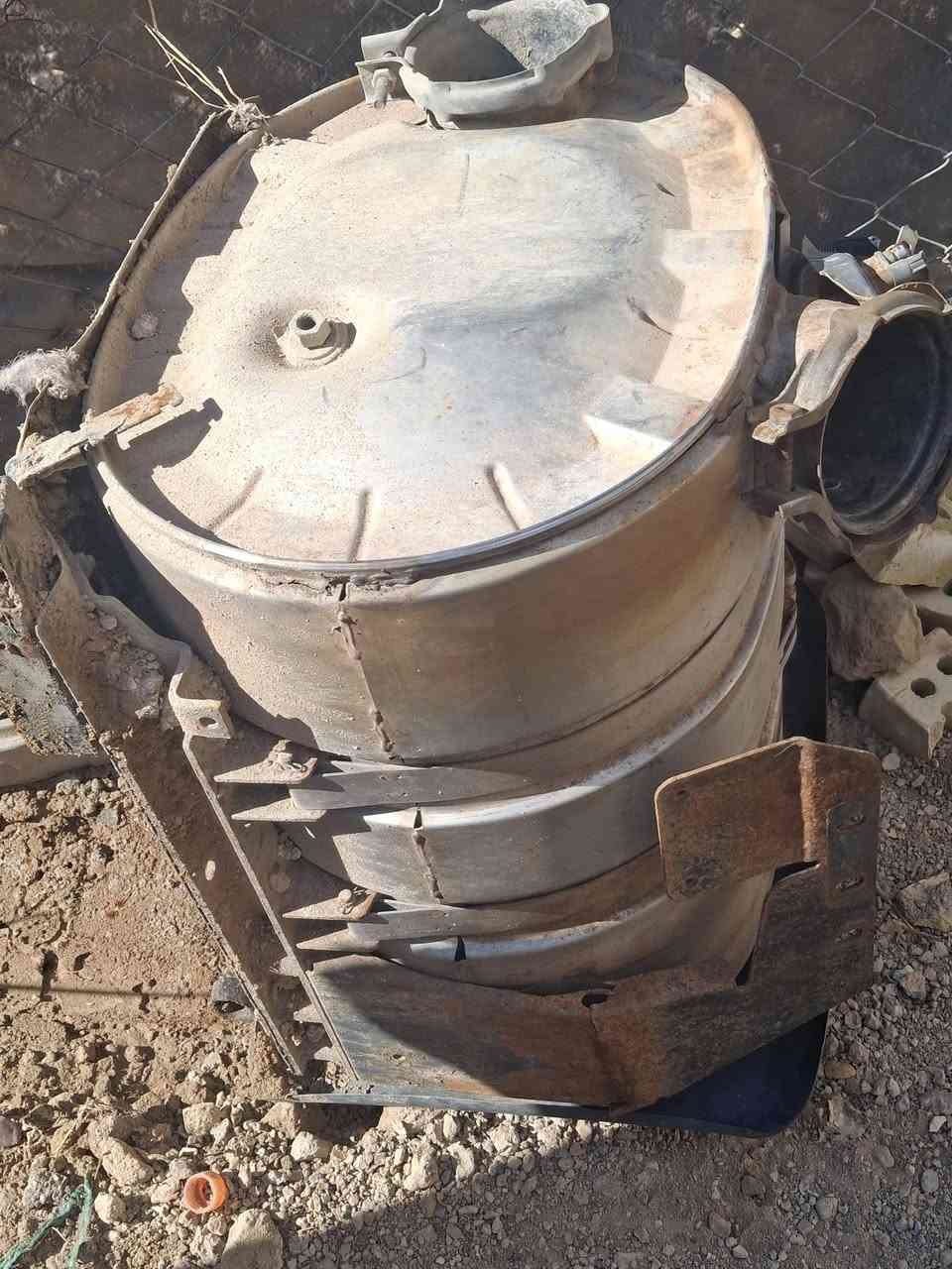 السلام عليكم للبيع صالنصة رينو مع القاعده والهراز مال موديل 2016  مال كصه اوربيه السعر 250 وبيها مجال للاتصال ***********
