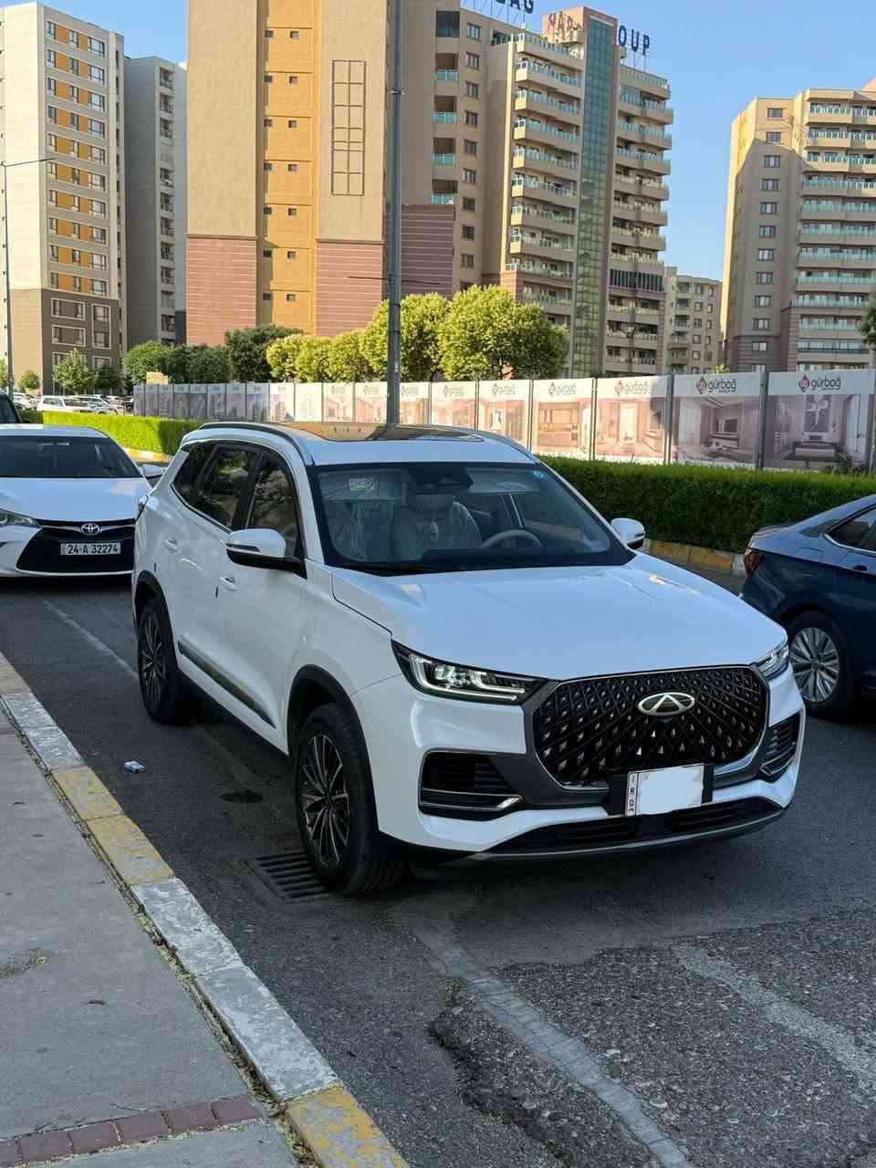 شيري تيكو ٨ بلكن هايبرد فول مواصفات للبيع
Cherry Tiggo 8 pro max PHEV exceed plus 2024 🔥
محركين كهرب ومحرك بانزين ١٥٠٠ توربو 💭
🔴ماشية 4 الف بس  قابل للزيادة 

🪽عزم الدوران ٥١٠ نيوتن💢 و٣٢٦ قدرة حصانية 💯🚀
🪽كير نوع zf الماني DHT wet يتحمل الأجواء العراقية✔️
🪽بطارية ليثيوم عملاقة ضمان ٨ سنوات 🔋
🪽السيارة ضمان كل العراق 🇮🇶 ٦ سنوات او ٢٠٠ الف كيلو متر
🪽لون صدفي ابيض لؤلؤي وغرفة داخل لون اوف وايت مع أزرق  ورصاصي مختم بماركة شيري Cherry 
🪽رقم اربيل 
🪽بانوراما حساسات رادارات نقطة عمياء ذكاء صناعي 👀
🪽كشن طيارة ومساج وتدفئة وتبريد ✈️💺
🪽كامرة داش كام مدمجة بالنظام 🚨📽
🪽كامرات 3d تعطيك رؤية ٣٦٠ درجة 
🪽حساسات وقوف 
🪽بريك اوتو هولد 
🎼🔊نظام صوتي من أرقى شركة Sony مع صب ووفر
🎳سايد بريك بصمة 
🎳جام معزز (دبل جام ) لعزل الصوت 
🎳نظام تجنب الحوادث الذكي (مثل تسلا )🪂
🎳دخول ذكي بدون مفتاح 
🎳إنارة ترحيبية مع موسيقى 
🎳إنارة أمامية وخلفية ديناميكية led 
🎳نظام تقنية الهواء مع ٣ عطور وفلترة هواء الايوني 
🚗اطارات ١٨ 🛞
🚗إنارة محيطية متنوعة الالوان 🎡
🚗غرفة السيارة جلد نابا لون اوف وايت 
🚗ثلاث أنماط قيادة 
🚗ناطق ذكي وايعازات صوتية 
🚗تسارع جميل جدا يصل الى ٦ ثواني ⚡️☄️
🚗تبريد مركزي بمناخ منفصل للركاب والتبريد ولاغلطة 🌬❄️
🚗بوصلة واتجاه القبلة للصلاة 🕋

⬅️ مواصفات كثيرة جدا ممكن شملها بالفيديو بالروابط التالية 
https://youtu.be/2oa0Mv8NvZg?si=tB_P2UXPLmfbGiJD
⬅️شرح من شركة باركود (جماعة كبة لوز )
https://youtu.be/efmnskN-g_c?si=fh-nEJoTRh_8gQXm

🛅مرفقات السيارة : دفتر ضمان وشاحنة و جك واسعافات اولية
مكان السيارة الموصل 
السعر 190$. 29 مليون وبيها مجال
للعلم السيارة بلشركة سعرها 41 مليون
السيارة رقم بغداد تحويل بشرط
للاستفسار الاتصال على الأرقام التالية 
☎️ ***********
☎️ ‭0773 694 8518

