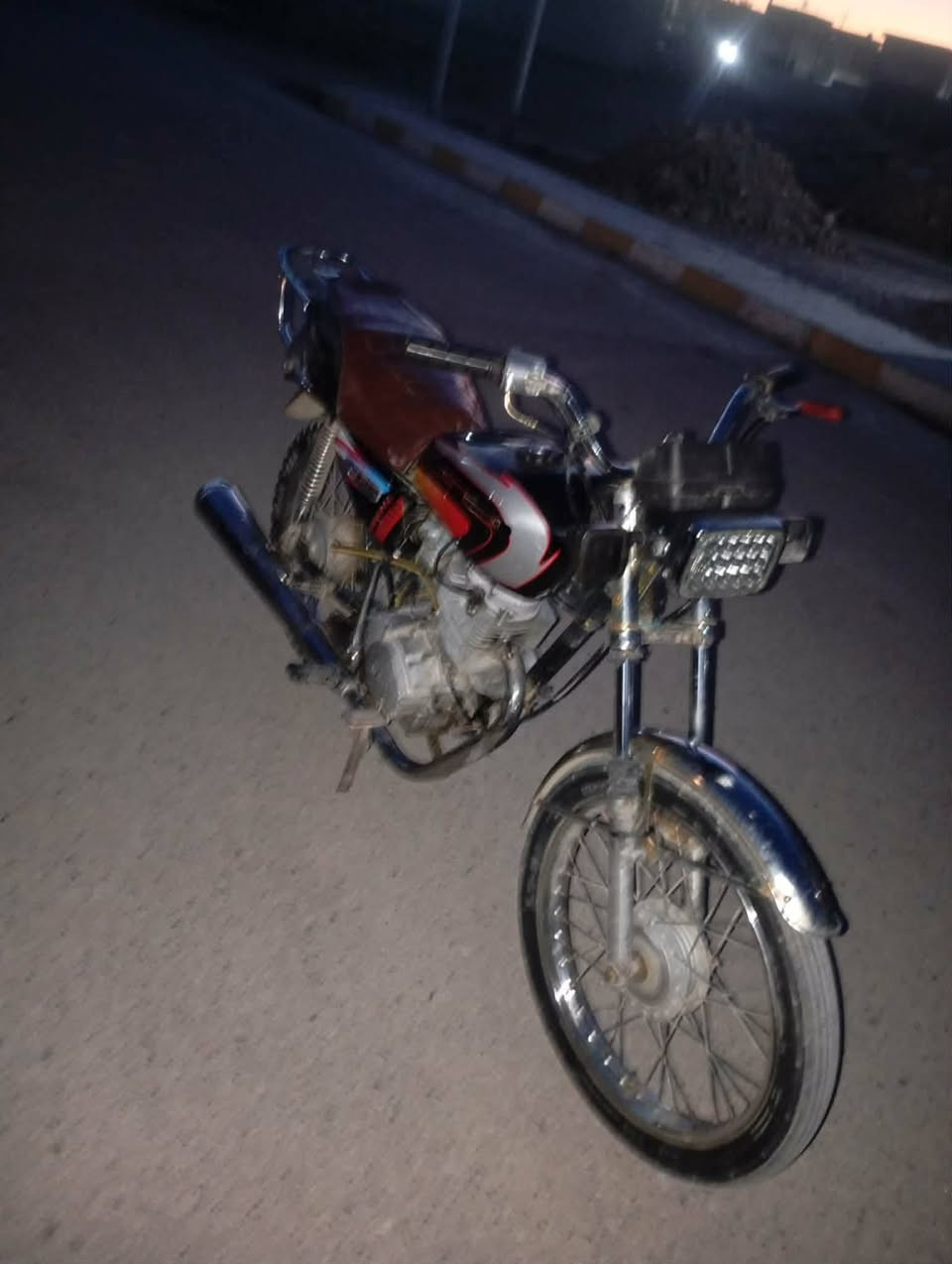 السلام عليكم دراجه للبيع نامه السعر250 وبي مجال الطيبين دراجه نضيفه اربعه كير للاذتفسار خاص


**إذا كنت صاحب هذا الإعلان وتريد حذفه لأي سبب، رجاءا أرسل رسالة إلى الدعم الفني**