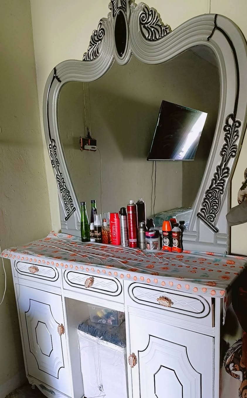 السلام عليكم غرفه صاج علي تركي للبيع تسع قطع بجيسه مع دوشكه جديد الشراي صدك يعلق ادخله واراويه قطعه قطعه


**إذا كنت صاحب هذا الإعلان وتريد حذفه لأي سبب، رجاءا أرسل رسالة إلى الدعم الفني**