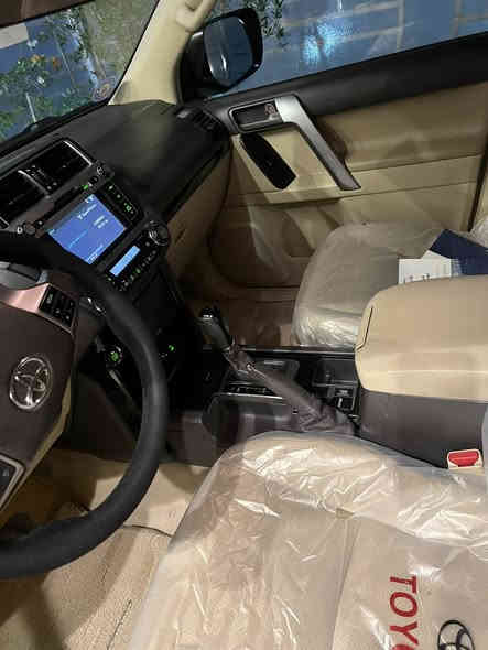 برادو ٢٠١٤خليجي جديده جداً ومكفوله من رقم إلى رقم من صبغ وبارد وشخوط ومحرك مكفول وكير كلشي بيه وكاله تخم تاير برجستون ياباني مو صيني دبل تانكي كشنات جلد كشنين كهرباء سبليت كامره خلفيه وحساسات خلفيه وماشيه ٩٠ ألف وارضيات اصليه مال شركه وكتلوكات شركه بيه رقم انكليزي بغداد مكان سياره بغداد شارع فلسطين فقط بيع بدون مراوس تحويل مباشر بالعافيه ع ياخذه اتصال ع رقم *********** وسعر ٣١٨٠٠ بيه مجال حك جيه ويدلل
