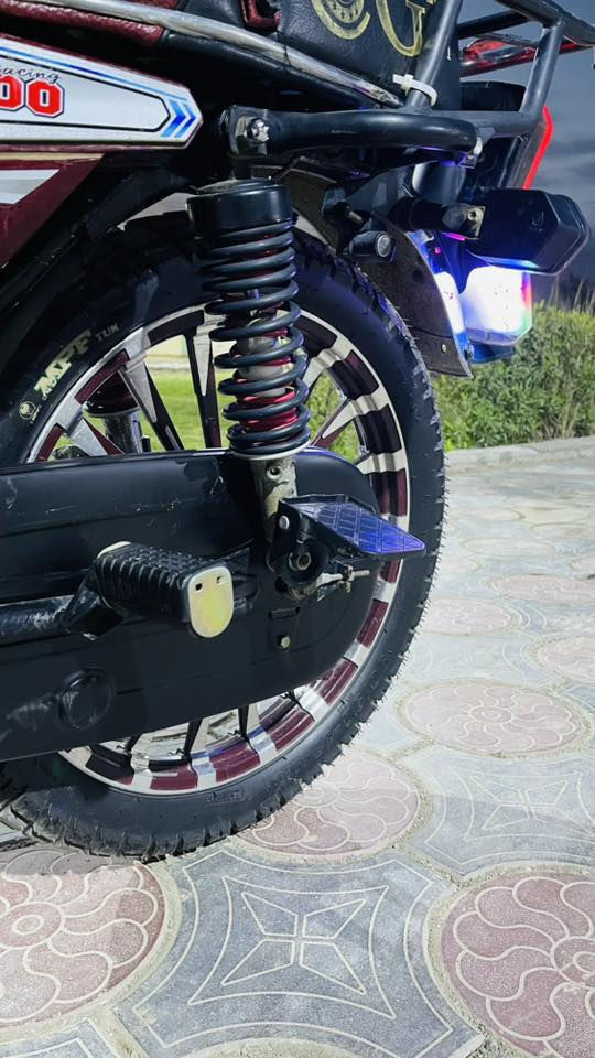 سلام عليكم دراجه للبيع ايراني مديل 2025مكفوله كفاله عامه اوراق كامله بصمه تشغيل عن بعد مكاني بغداد ***********
