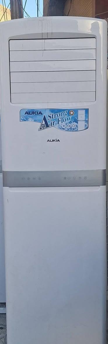 السلام عليكم للبيع
اوكيا 3طن 

سونك طن ونص 
واتساب ***********
