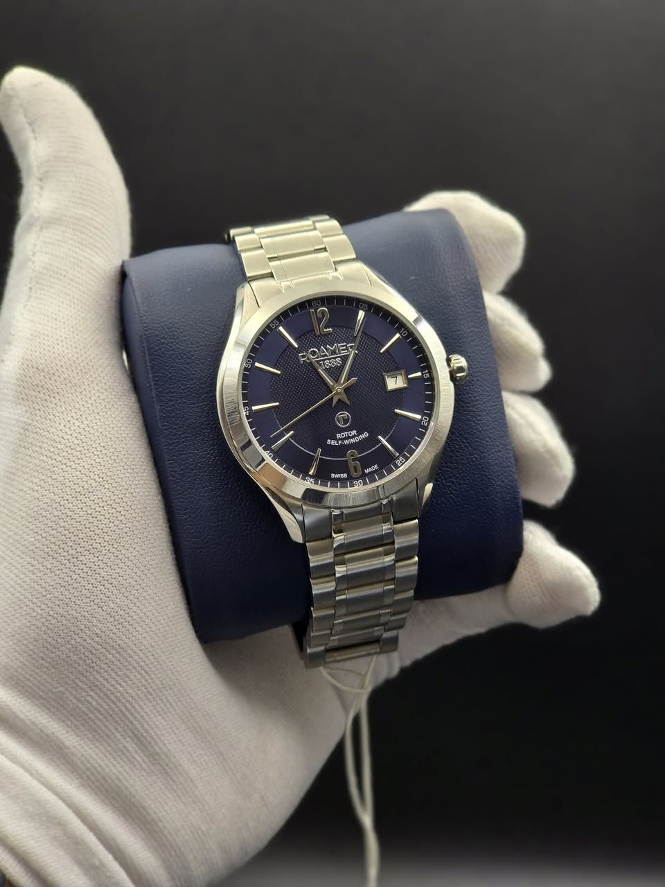 رومر اصلی وكاله
الساعه غیر مستخدمه 
قطرها ٤۱ 
مكینه و صنع سویسری 
حركه اوتوماتیكیه ذاتیه التعبه
السعر:٤۲٥ دولار


**إذا كنت صاحب هذا الإعلان وتريد حذفه لأي سبب، رجاءا أرسل رسالة إلى الدعم الفني**