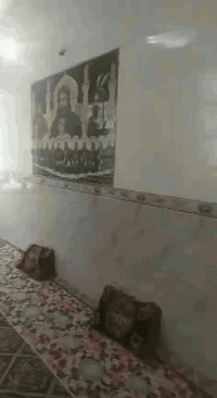 بيت 100متر للرهن بشارع المطار القديم قرب مدرسه الجنائن غرفه وصاله ومطبخ وستقبال  سعر الرهن12 وبي مجال بسيط للاستفسار ***********/***********
