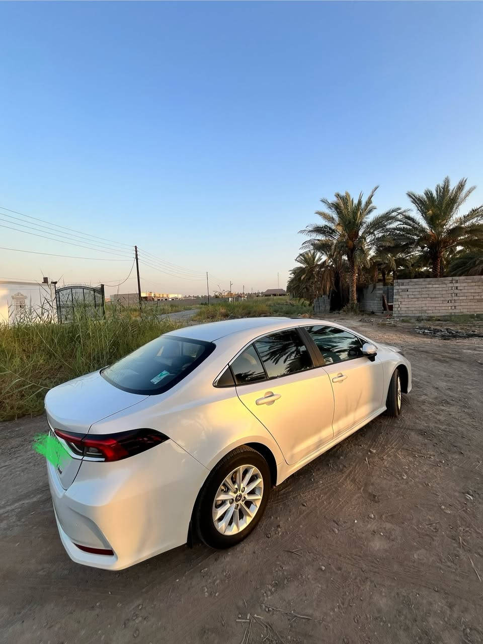 للبيع سياره كورلا 2022
فول مواصفات فتحه سقف بصمه حساس امامي خلي كامره 
السياره مدوشمه من الداخل 
بيها حالوب خفيف شرط السونر يلا تبين 
وبيها مكانين بارد صغار 
السعر 172 $
***********
