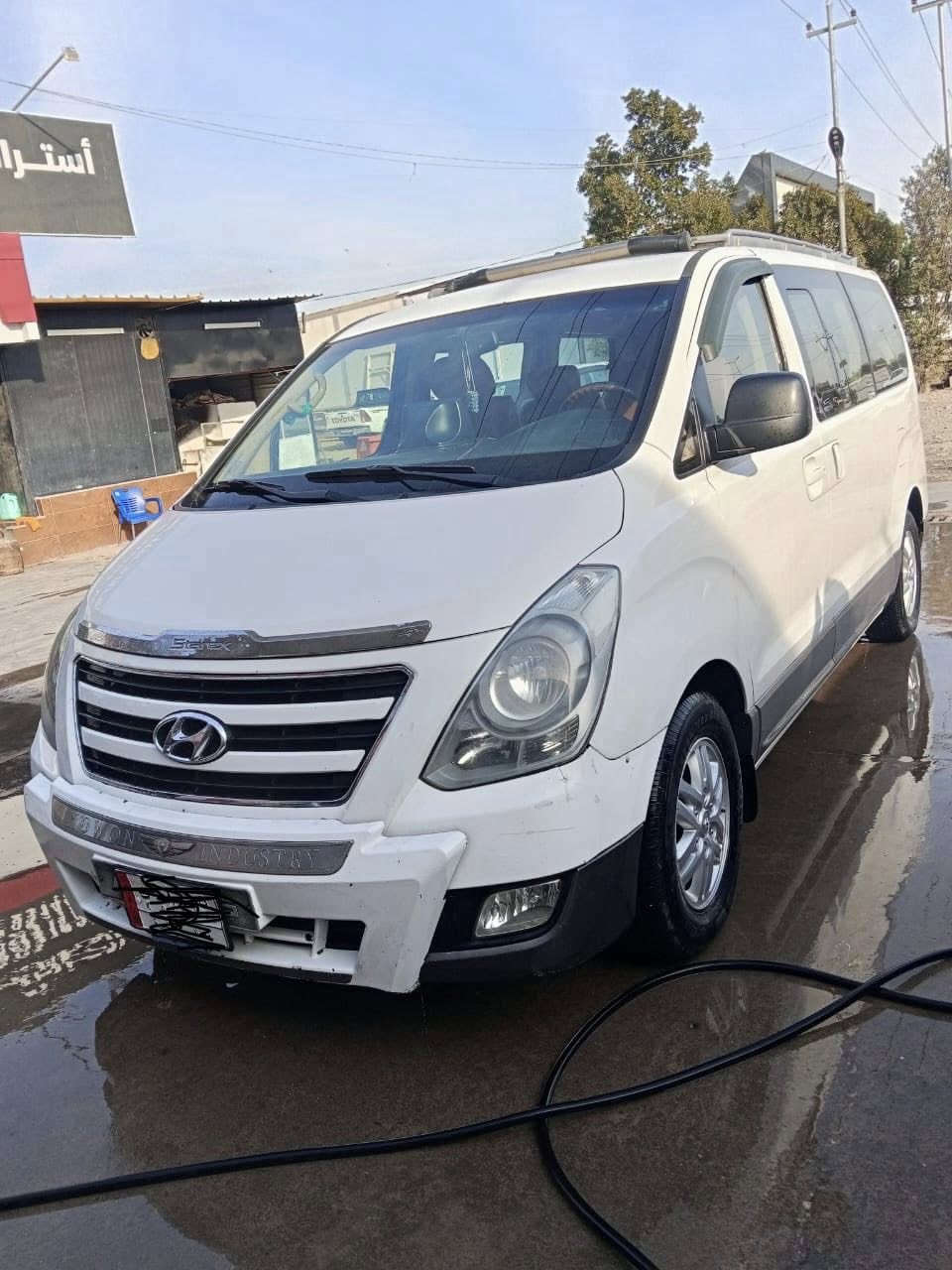 السلام عليكم ستاركس للبيع موديل 2018  مكفوله  كفاله عامه ع السونار ما عدا بارد في في ربع الجاملغ الأيسر  الخلفي قليل فقط رقم بغداد الماني تحويل ثاني يوم تبريد تدفئه شغال حداديه جديده كامله دوشمه كامله محرك خير من الله مكاني  الصويره السعر ٢٢٠ وبيه مجال غير متواجد عل فيس الاتصال عل الرقم ***********/***********
