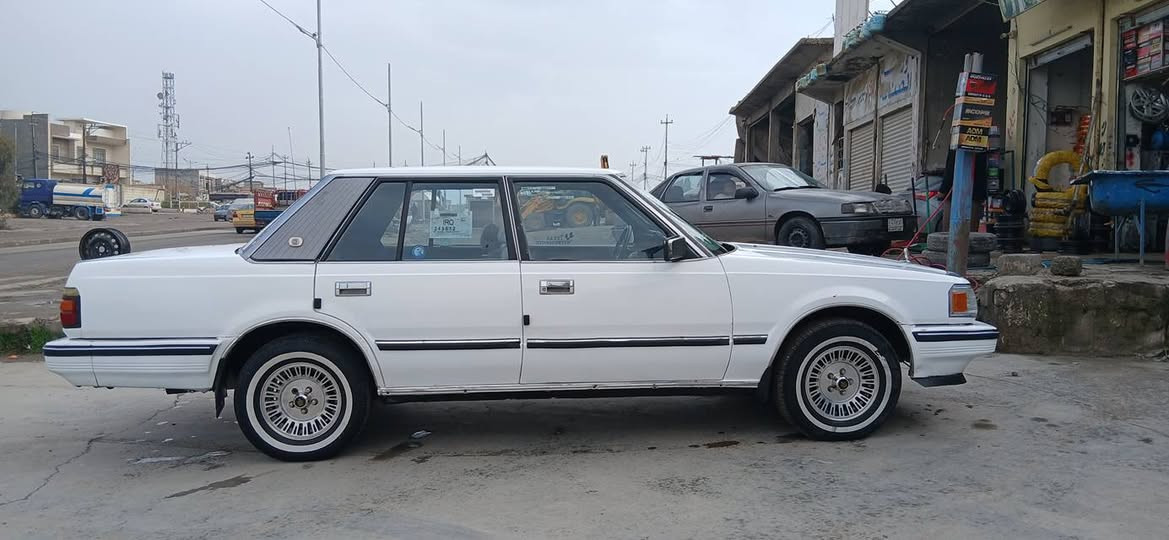 السلام عليكم سياره سوبر موديل 1986 صبغ عام جمالية محرك كير شرط التحويل اني بسمي طخم جديد طخم تواير جديد لايتات جديد وايرمنيا شغاله داخل نظيف طخم جديد هزه جديدة
شاشه طخم سماعات 
مكان السيارة الموصل الجانب الايمن 
السعر43 وبيها مجال 
***********
***********
