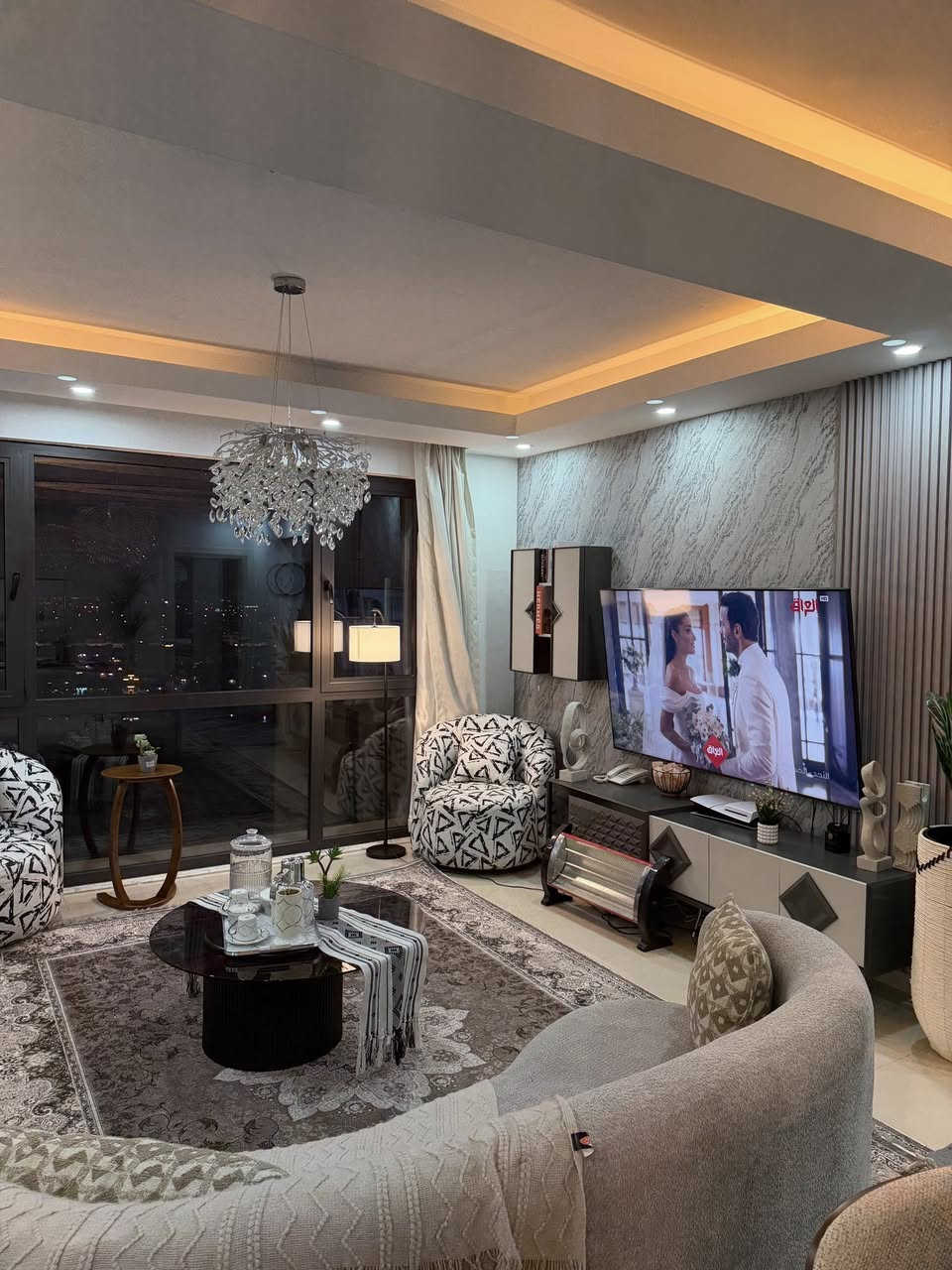 #شقة للبيع مساحة 140 متر غرفتين نوم اطلاله مميزه في مجمع النسيم للأستفسار الاتصال على الرقم ***********
