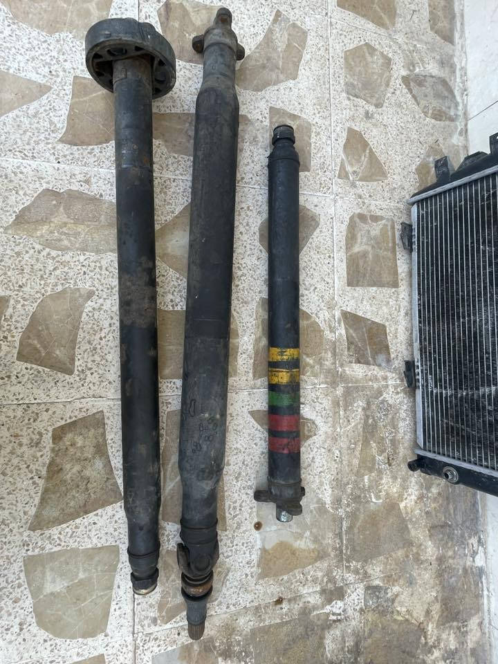 قطع غيار للبيع                                                          كوبلن عدد ٥
وتربم ماء حجم ٣٠٠عدد ٢
راديتر ماء دب حجم ٣٠٠عدد ١
ضغطة قايش مال ٣٠٠عدد ٤
ضغطه ٤سلندر عدد ١
ضغطه موديل حديث عدد ٢
كأردن واحد مال رياسي  وثنيت مال دب 
قبق دياكو مال ٣٠٠شرط اخو الجديد  عدد ٢
كروز سرعه عدد ٢
عنكبوت أربعه سلندر 
سلف عدد واحد 
بطانه مال جاملغ دب
 سلكتر مال كير عدد ٨
فيتبم مال بتره موديل قديم عدد ١
***********
