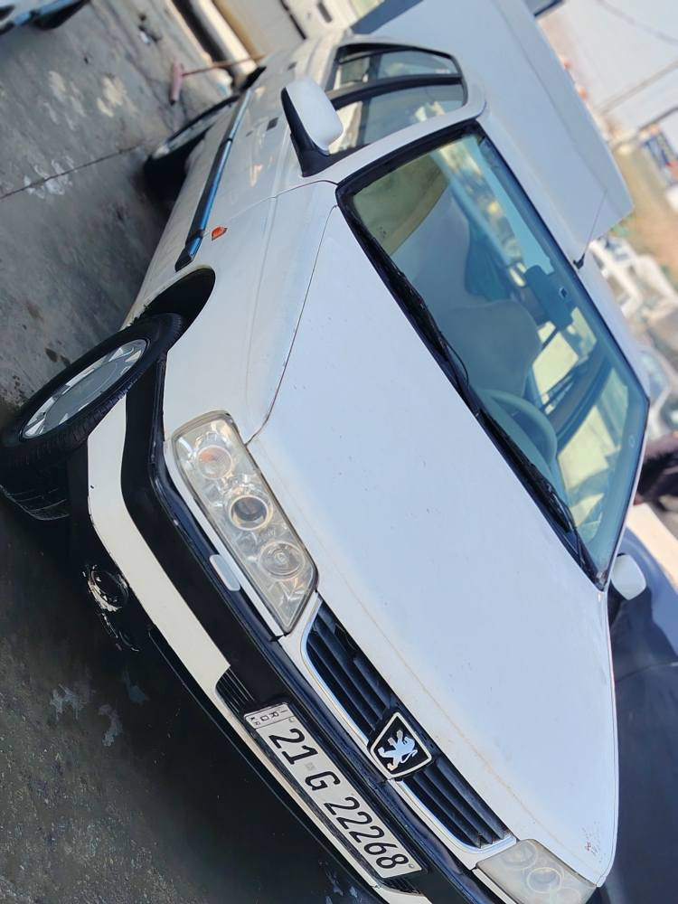 بيجو ٤٠٥
***********
***********
موديل ٢٠١٣
سه نه وي تازه 
به شه رتي گيرو مه كينه و ته قه و ره قه 
چوار تايه ي تازه 
بيده عمو ليدراوي 
39 گه لاو معامه له السليمانية, العراق
