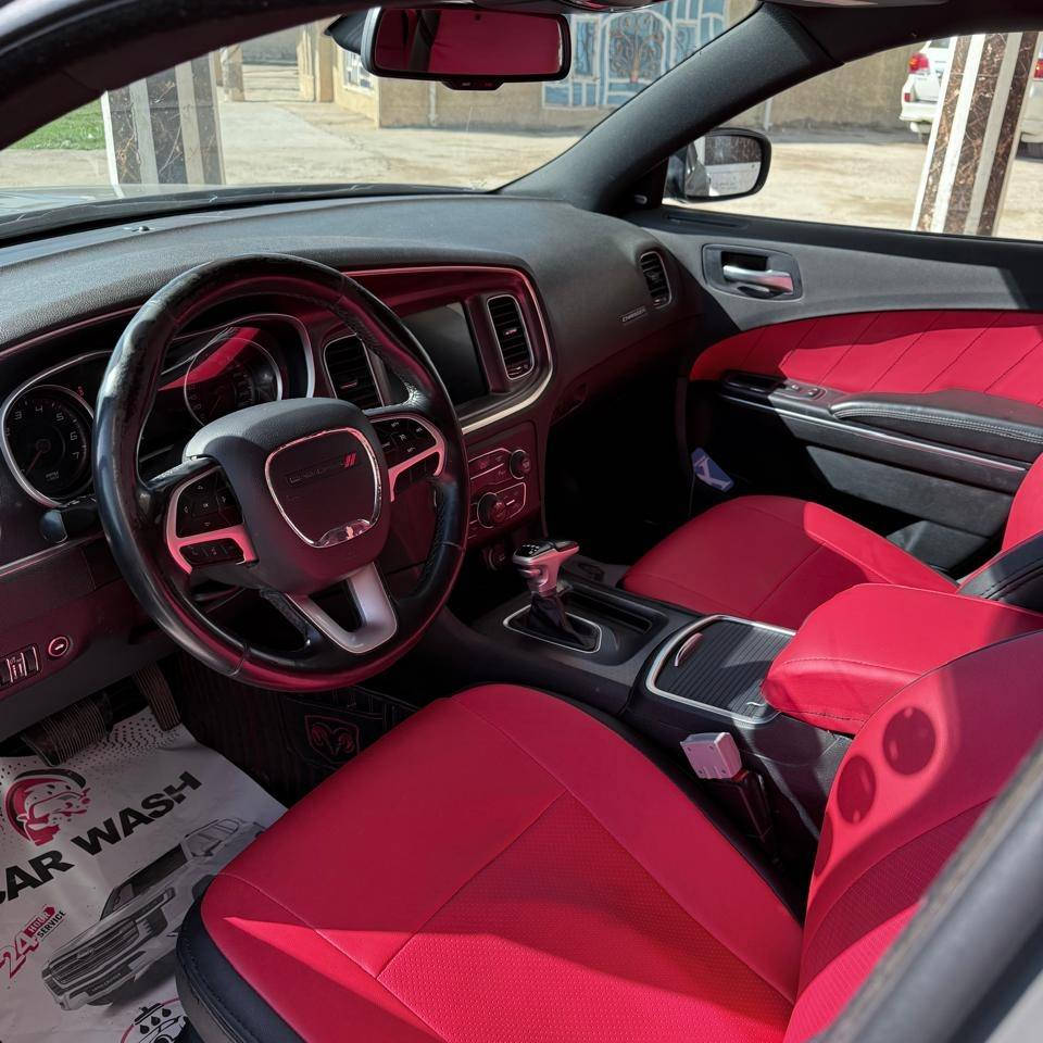 دۆج چارجەر 2018 رەنگی ناوازە 
ڕەقەم سلێمانی 
سەنەوی و هەزەی تازە 
سەیارەکە بە کلین داغڵ بوو 
تەنها کەمێک شوخت بە چەمەلاغی بۆیاخە کراوە 
بەسمە و شەغال 
دەرگای بەسمە 
شاشە گەورە 
کامێرا دواوەی 
تحکمات سەر سوکان 
ئاوێنە هیتەر 
ویل کەپ 
لەسەر دەقی شەریکە ماوەتەوە 
هیچ مەسرەفێکی تێدانیە 
نموونە لە جوانی و پاکی 
وێنەی سۆنەرەکەیم داناوە 

سـعـر : لە کۆمێنت داوابکە ڕاستەوخۆ بۆت دێت 📥 

گێر و مەکیەنەی بەشەرت 
هیچ کێشەیەکی تێدا نییە 

ژمارەی خاوەنەکەی 
***********
