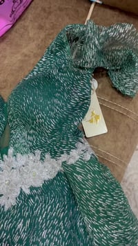 جديد بالليبل • مقاس 42/44 • قابل للمبادلة