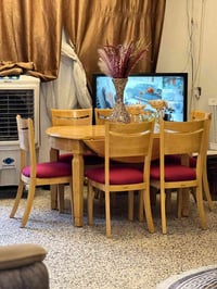 ميز طعام خشب زان 6 مقعد نظيف سعر 340 عنوان بغداد تواصل 07875843828