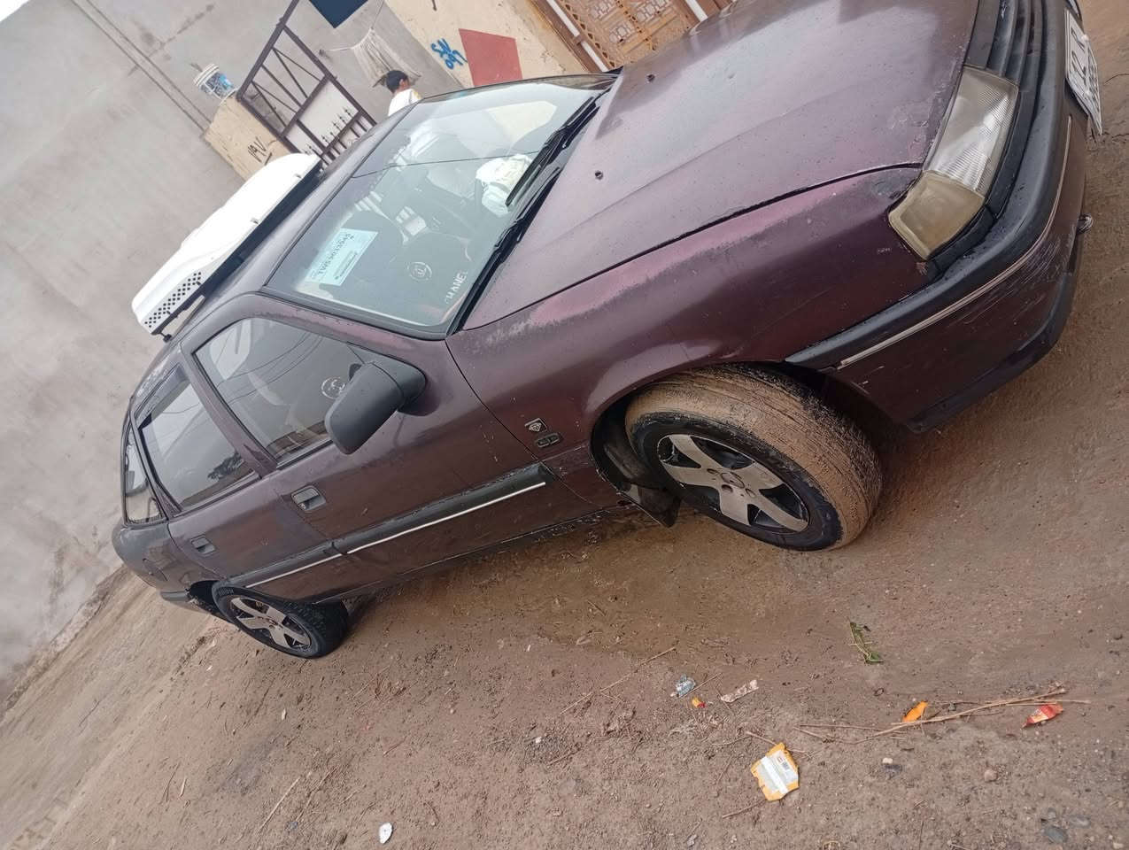 سلام عليكم فكتره للبيع موديل 1991 جنطه صبغ مابي فقط دواير و دوسات حجم 18 شرط كير محرك نضيف سياره نضيف مال بيت منضومه مال تبريد شرط ثلج مكان السياره موصل برطله سعر السياره 38بي مجال شويه شرط الوكاله والتحويل اي استفسار خاص او عل هاتف ***********او *********** أو علق الي مو شراي لا يراسلني
