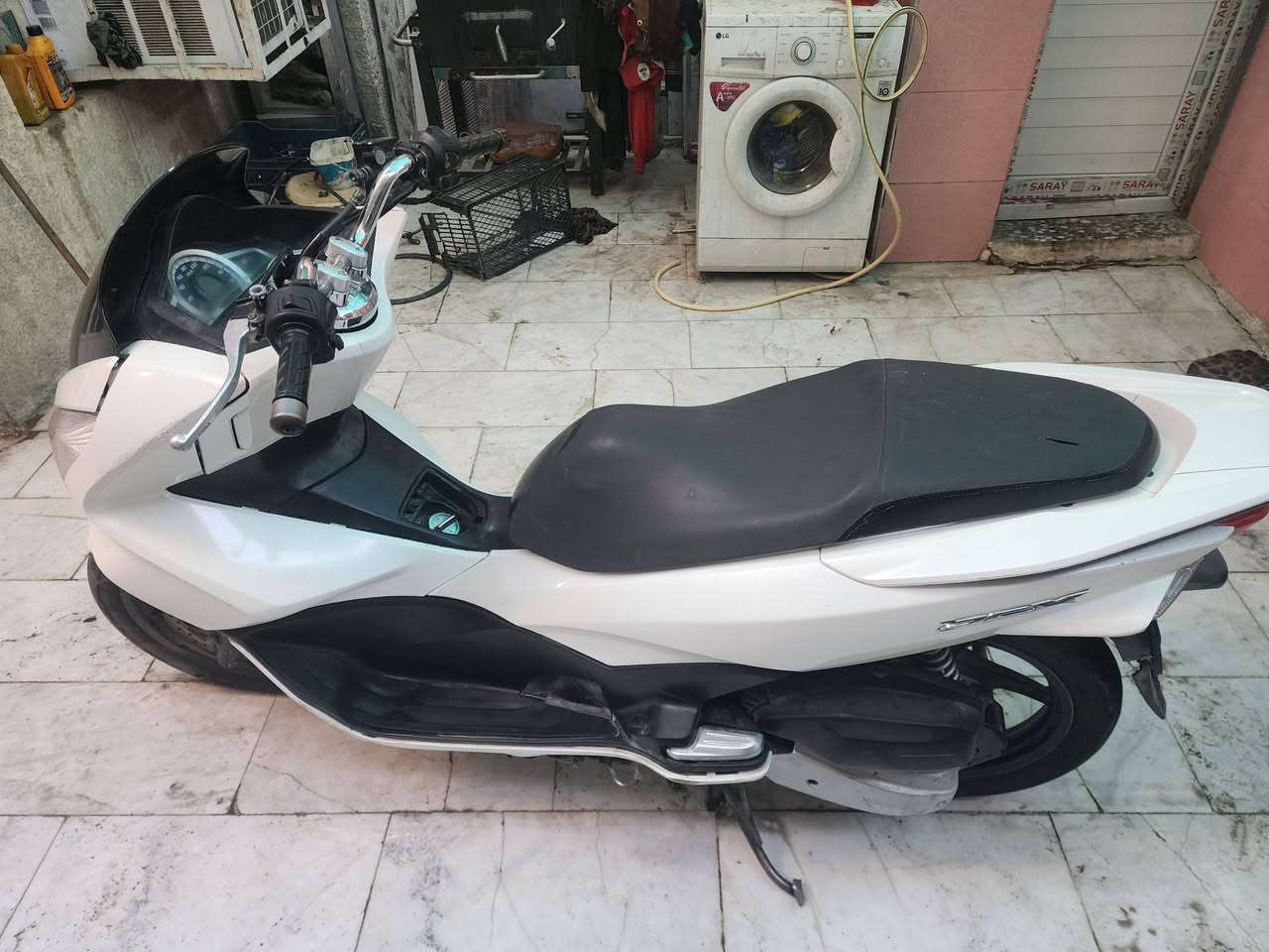 سلام عليكم جيل ثاني ياباني للبيع السعر مليون و٤٥٠ المكان بغداد تفاصيل اكثر خاص او اتصال على الرقم ***********
