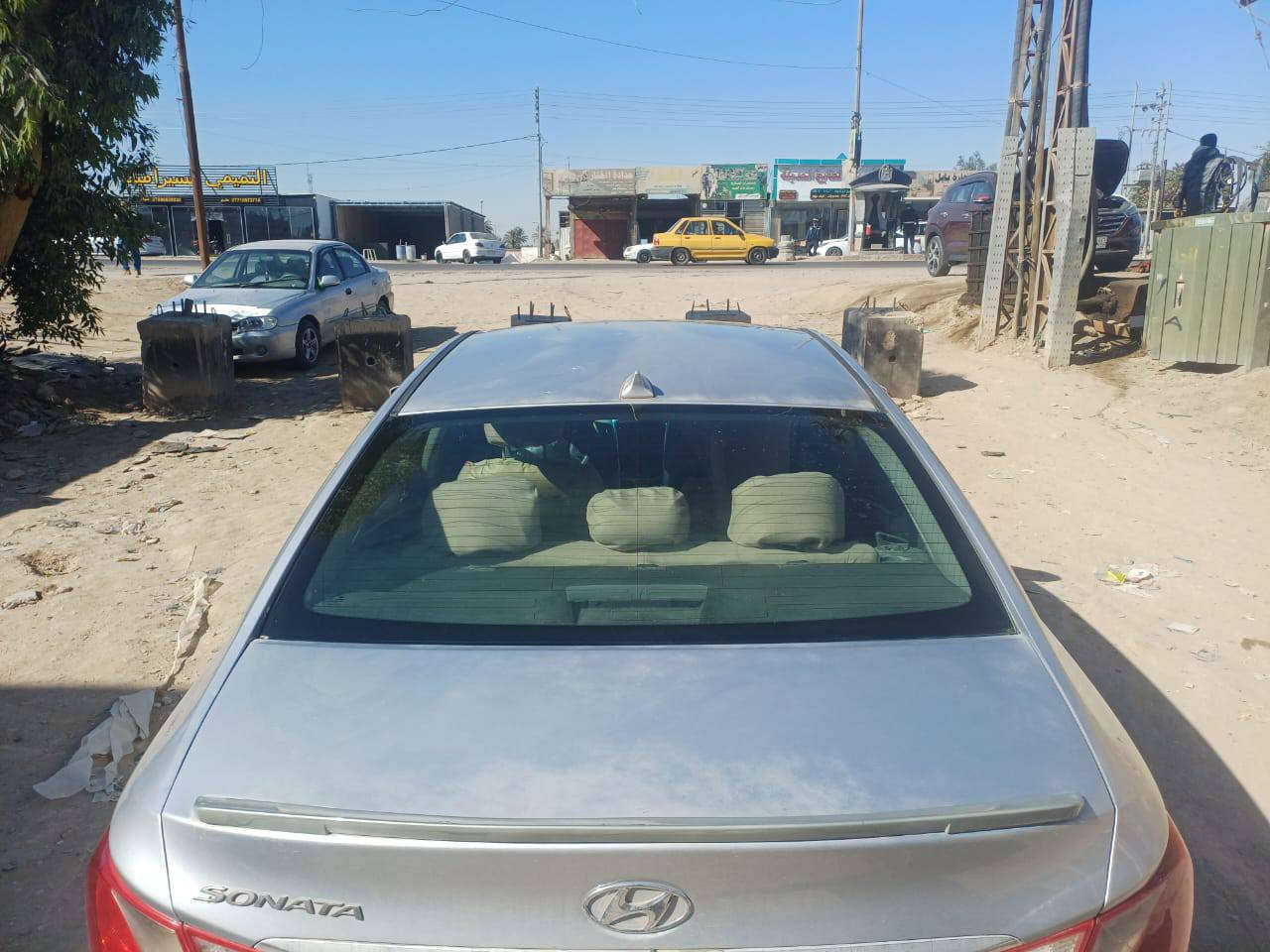 اسلام عليكم سوناتا للبيع موديل 2013 السياره رقمه بغداد انكليزي جاهز من كلشي مكينه وكير وحداديه السياره سوناره مرفق بالصور نفسه هو الي حادثه الي مرفق بالسونار السعر 100$ وبيه مجال بسط رقم ***********
