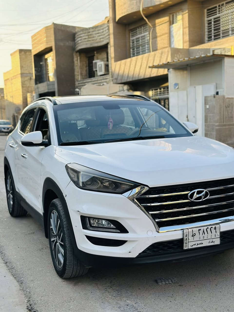 توسان 2019 شركة القاصد كوري بدون صبغ مكفولة مواصفات (بنوراما بصمتين تشغيل وبصمة ابواب شاحن وايرليس وتبريد قطعتين تحكمات استيرن 3 وضعيات قيادة ترحيب ودخول ذكي حساسات امامي خلفي كامره خلفية دواره كشن كهرباء محرك +كير مكفول ) السياره كاملة 
تحتوي ع بارد في كما موضح بلصورة 

السعر 220 وبيها مجال 
المكان الزعفرانية 

‭ 0772 774 7845‬
