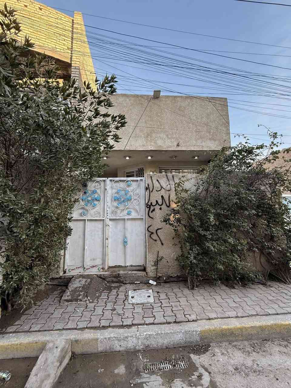 🏠 بيت للبيع

بيت 100 م² (واجهة 5م × نزال 20م)
منطقة سكينة خلف بانزيخانه الجبهة
قريب جدًا من القناة بفرعين

طابقين
غرفتين نوم
صالة ضيوف
مطبخ
حمّامين
كهرباء وماء مجهز
جاهز للسكن
السعر .120 وقابل للتفاوض 
📞 للتواصل: (***********)
