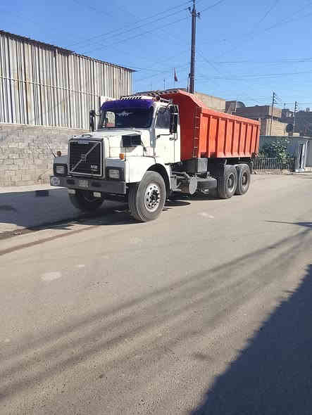 سلام عليكم فالفو برازيلي للبيع موديل ٨٩رقم بغداد الماني تحويل ثاني يوم مكينه جي عشره بيه خيط بخار بدون تنقيص كير اربعه ب اربعه فقستين مجموعه فراشه خفيفه قماره بلاديه تايرات القدام جدد والوره نص عمر مكاني بغداد السعر ٢٥ وبيه مجال (قليل)رقم الهاتف *********** المو شراي لا يتصل
