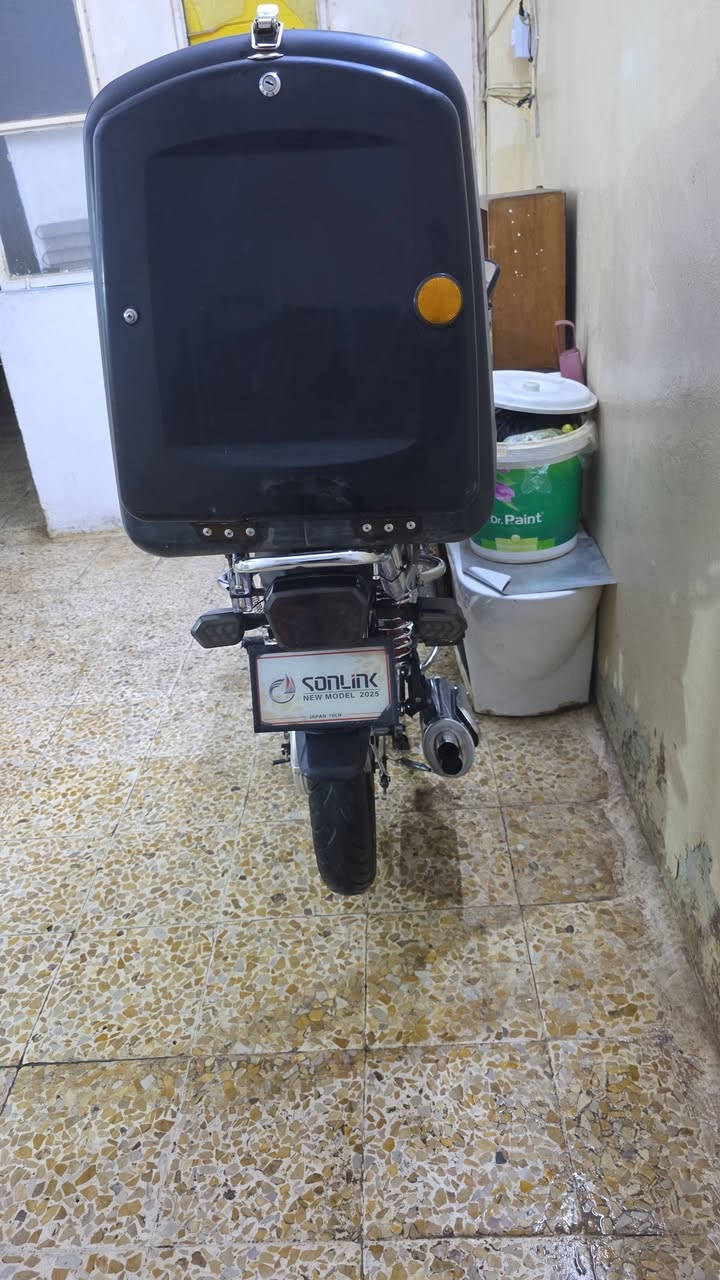 السلام عليكم شباب ماطور موديل ٢٥ سونك مكينه ١٥٠ 
شرط التحويل شرط المكينه مامفتوحه ولوحات يمي بعد ماشديتهم 
رقم نينوى 
والنضافه كدام العين تجي تشوفه بنفسك وصالنصه الاصليه ماله موجوده ختم سونك 
دبل سويج دبل بصمه 
ودهن الاديره اله كله امزويل 
سعره مليون و ٩٠٠ وبي مجال بسيط اذا ماعجبك لاتكسر بي فدوه اروحلك 💙


**إذا كنت صاحب هذا الإعلان وتريد حذفه لأي سبب، رجاءا أرسل رسالة إلى الدعم الفني**