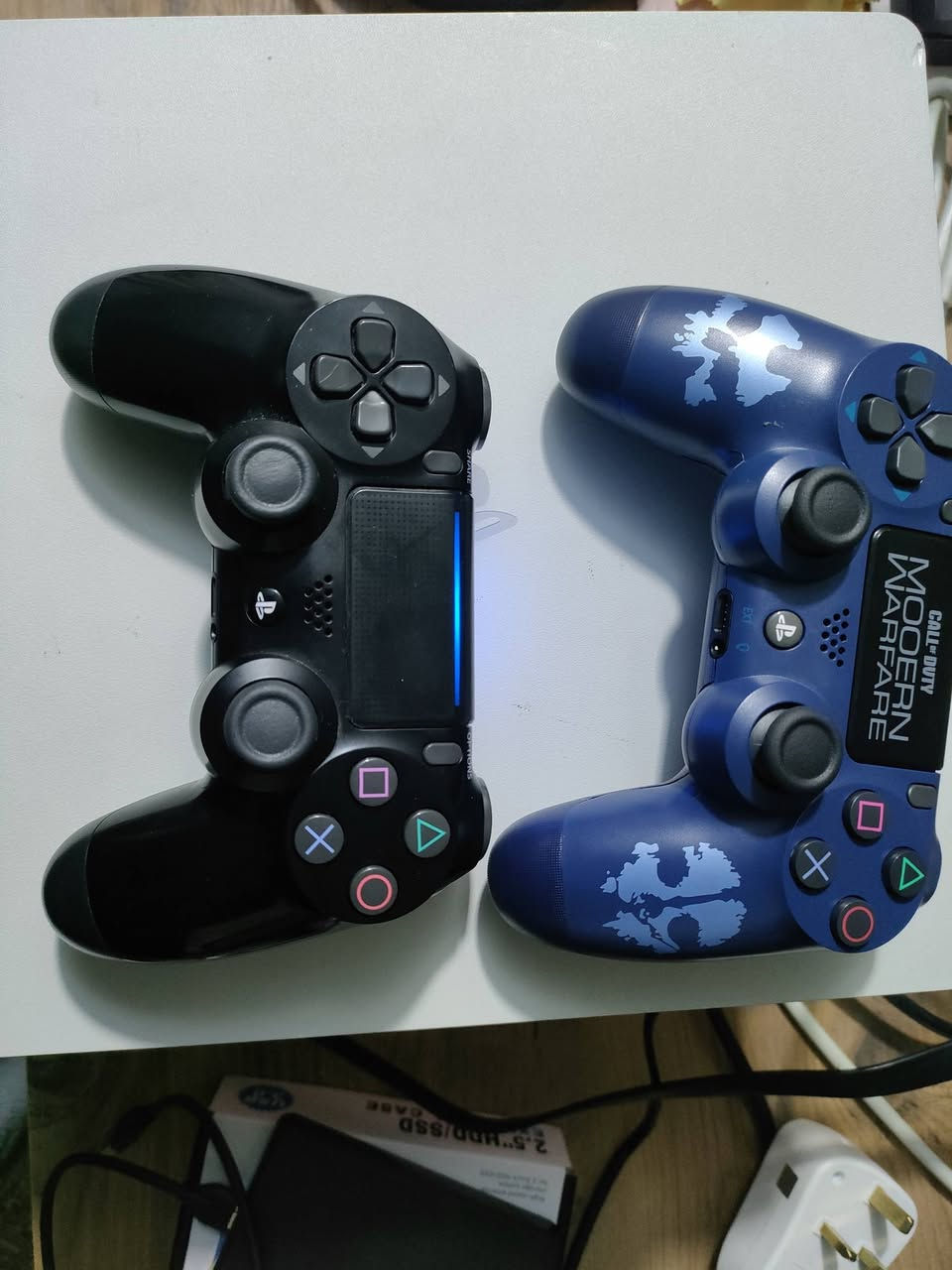 بلي4 مهكر سلم نص تيره نظام 11.50 ويا هارد نص تيره جوستيك 2 اصلي ومقلد كارتونه ويا مالته والالعاب مثل ماموضح بالفديو سعر 245قفل والشراي يتفضل خاص مستعجل على بيعته رقمي ***********
