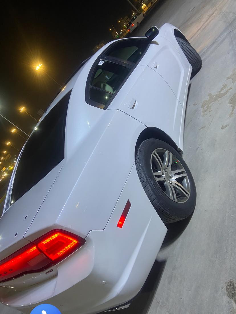 سلام عليكم ورحمة الله وبركاته دوج جارجر كنديه كلين2014 ابيضّ صدفي وين يلي يدور جديد SXTكفاله عامه فول 3600موصفات 1/1كير طياره شاشه جبيره حساسات فتحه بعد هواي موصفات داخل عسلي جلد ويل خليجي بلاد تخم تاير جديد  رقم بصرة دولي سنويه ل2029 مكانه بصرة مكلف بلنشر ***********
