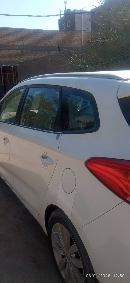 سلام عليكم
كيا كارنز 14 خليجي للبيع مواصفات الكارنز المعروفه
 سبعه راكب 
حساس خلفي 
تحكمات
 لايت دوار 
مكينه 2000 دوش 
تخم تاير
حداديه 80%
تبريدها ممتاز
نظام ECo
ثلا وضعيات قياده
كل شي بيها شغال وعلى وضع الشركه
جاهزه ما تصرف عليها 1000 دينار 
اصيله ما تفشل خيالها
عرضتها@ حلوه 
بيها قطعتين صبغ 
صور الضرر موجودات قبل التصليح 
موجوده بالسماوة معروضه 145 بيها مجال 
واذا اكو مراوس بكارنز 22او 23
للتواصل ***********
