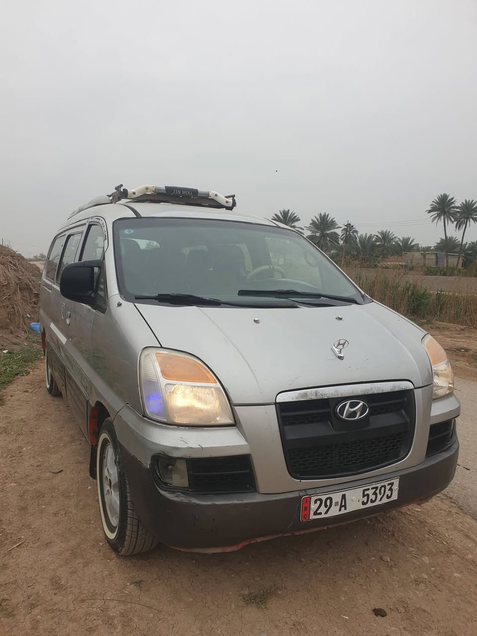 السلام عليكم للبيع ستاركس 2005 رقم واسط مشرع وطني باسمي مصفره ماعليها كلشي 
مكينه وكير زينات المكينه بيها تبخير جداً بسيط ترايك وين متريد  
حداديه زينه تايرات جدد شواصي الاماميه معمره 
كهربائيات كامله بيها نقوصات بسيطه 
التبريد كل المنظومه موجوده بس الكمبريسر ماكو 
صور موظحه كلشي وراسلني ادزلك فديو 
مكاني ديالى الخالص وسعرها ٧٠ وبيها مجال 
*********** اتصال او واتساب
