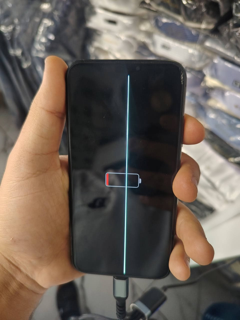 للبيع: iPhone X (ايفون اكس)
اللون: أسود ملكي

الذاكرة: 64 جيجا

حالة الجهاز: الجهاز شغال 100% وبكامل كفاءته، نظيف وما بيه أي تعليق أو مشكلة داخلية.

الملاحظات بكل أمانة: مبدل شاشة وظهرية بقطع أصلية (شغل مرتب ونظيف)، والفيس آي دي (Face ID) واقف فقط. غير هذا الشيء الجهاز قفل ومكفول من أي خلل ثاني.

السعر: [100] (بي مجال للشراي الصامل)

الموقع: [بغداد الكراده]

للمهتمين والتفاصيل، يرجى المراسلة على الخاص أو الاتصال: [***********]
