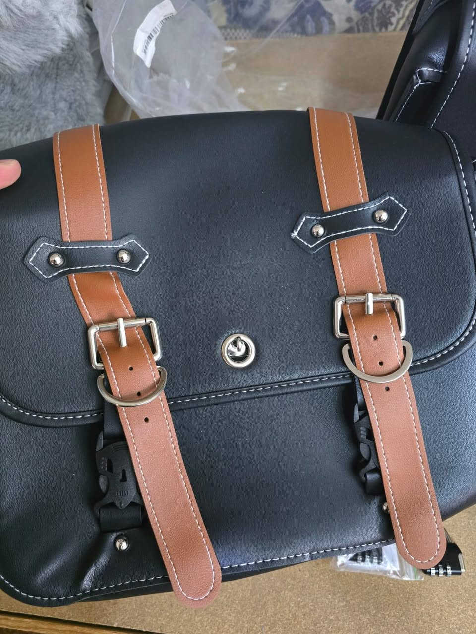 حقائب سرج جلدية عالمية للدراجات النارية متوافقة مع العديد من الطرازات مثل هارلي سبورتستر. 

للحجز راسلونه على خاص 
يوجد توصيل لجميع المحافظات العراق 5 الف 

#العراق #ايران #لبنان 
#حرب #ايران #لبنان


**إذا كنت صاحب هذا الإعلان وتريد حذفه لأي سبب، رجاءا أرسل رسالة إلى الدعم الفني**