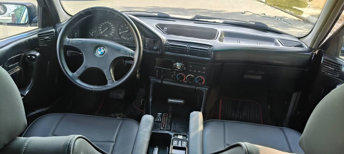 بەناوی خوای گەورە و میهرابان 
بۆفرۆشتن
BMW مۆدێل 1992
525بیلاد کەپس
ڕەقەم هەولێر غرامەو تەحویل بەشرت سەنەوی ساڵێکە بەسەرچووە
بێ لێدران 
مواسەفات 
گێڕ ئۆتۆماتیک
ناو جلد 
جام کارەبایی 
تەبرید 
دەفتەر بەنزینی لەگەڵە ژمارەی مووبایل 
(*********** )(***********) كركوك, العراق
