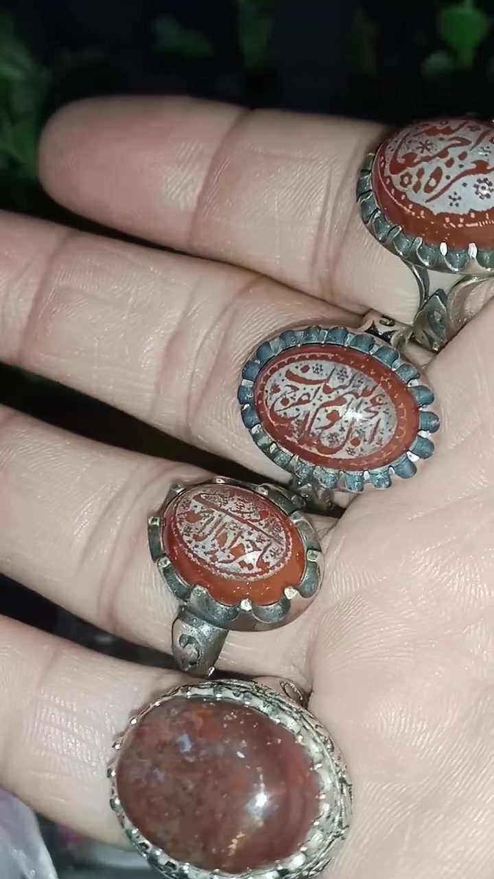 ❤️ اللهم صل على محمد وال محمد ❤️

4 خواتم صياغات روديوم تغليف لون الفضة 
ثابت....باحجار عقيق يماني زعفران مخطوطات

الأول....مخطوط حيبي الله
الثاني ...مخطوط الاهم عجل لوليك الفرح
الثالث..مخطوط ياجواد الائمة ادركني 
الرابع....حجر القنداش الدموي
سعر القطعه 10.....


**إذا كنت صاحب هذا الإعلان وتريد حذفه لأي سبب، رجاءا أرسل رسالة إلى الدعم الفني**