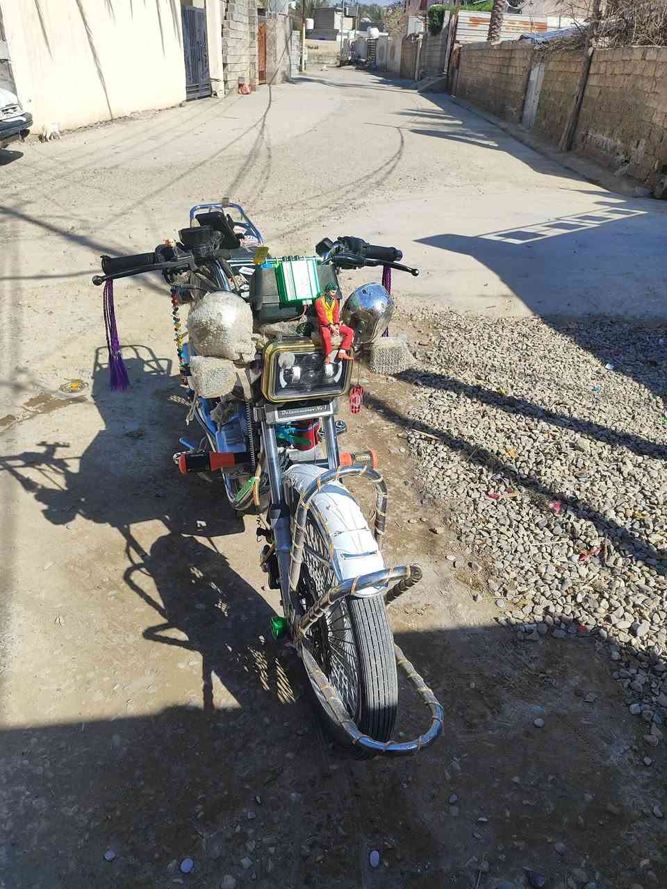 دراجه للبيع الموديل 24 السعر 750 وبيها مجلا ***********
