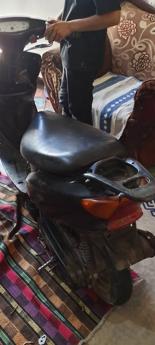 عصفوريه للبيع جاهزه زوج تاير جديد كهربائيات كله شغاله نقص باتري شلعه ومكينه خرسه تحتاج شويه ترتيب مكان بغداد  حي بتول السعر 100الف قفل قفل ***********
