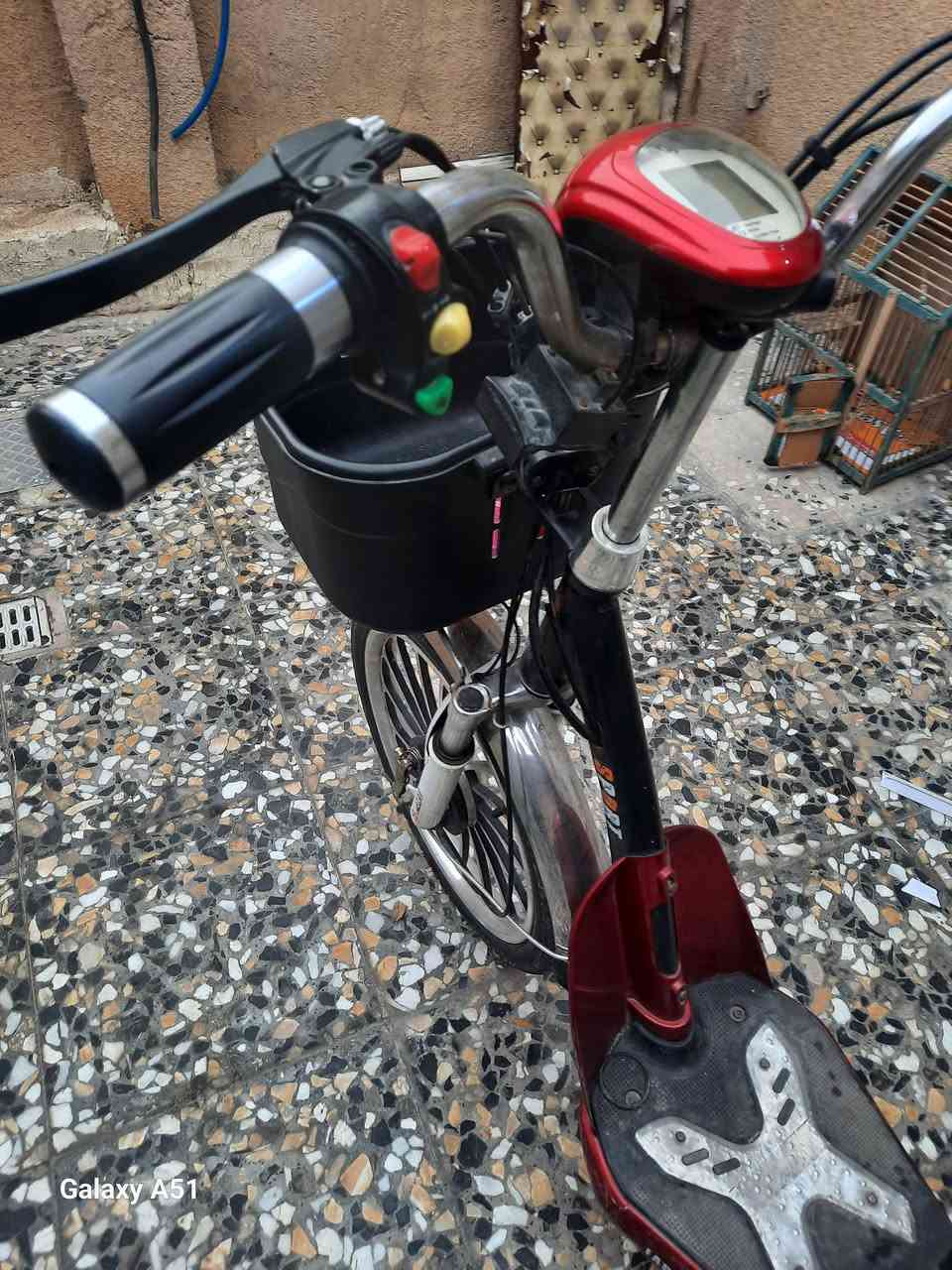 باسكل شحن للبيع او مراوس بدراجة ماكس او منغولي 4 بطاريات شغاله ***********
